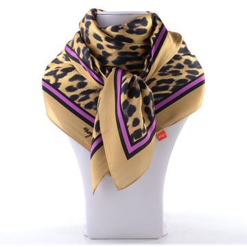 Högl hedvábný šátek s leopardím vzorem multi 1-152000-9900