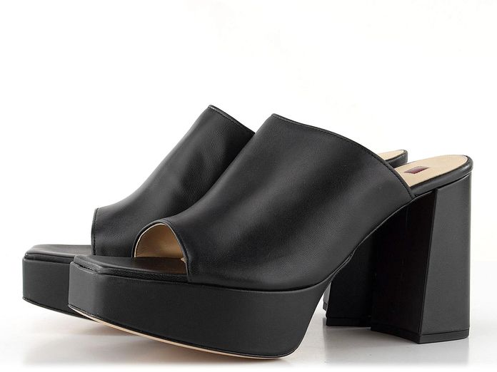 Högl pantofle na vysoké platformě s podpatkem Black 5-105910